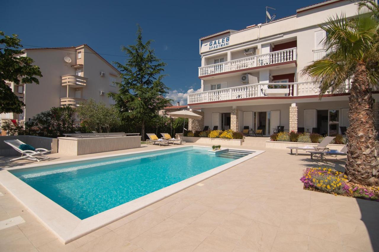 Pool Apartments Galeb Novalja Exterior foto