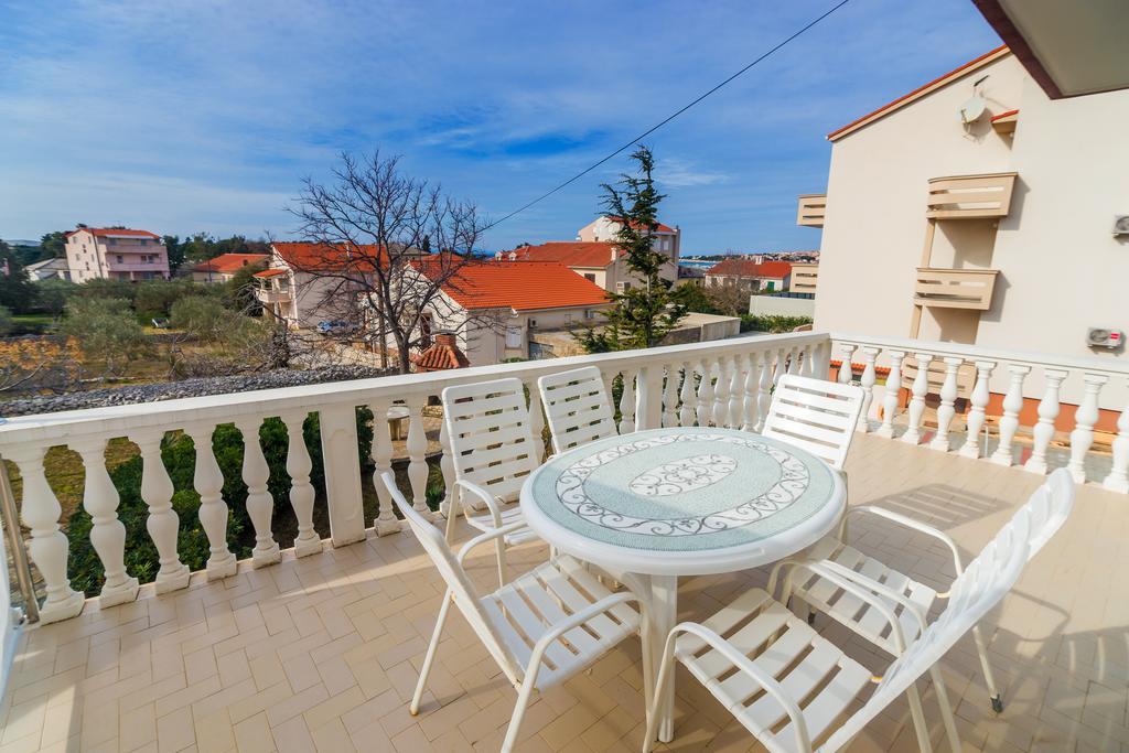 Pool Apartments Galeb Novalja Zimmer foto